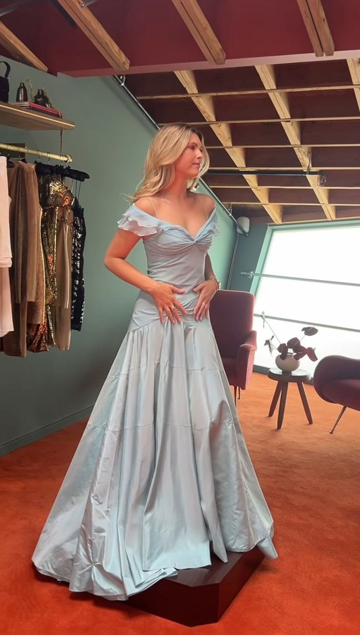 Off-the-shoulder Elegant A-Line Blue Chiffon Long Prom Dresses