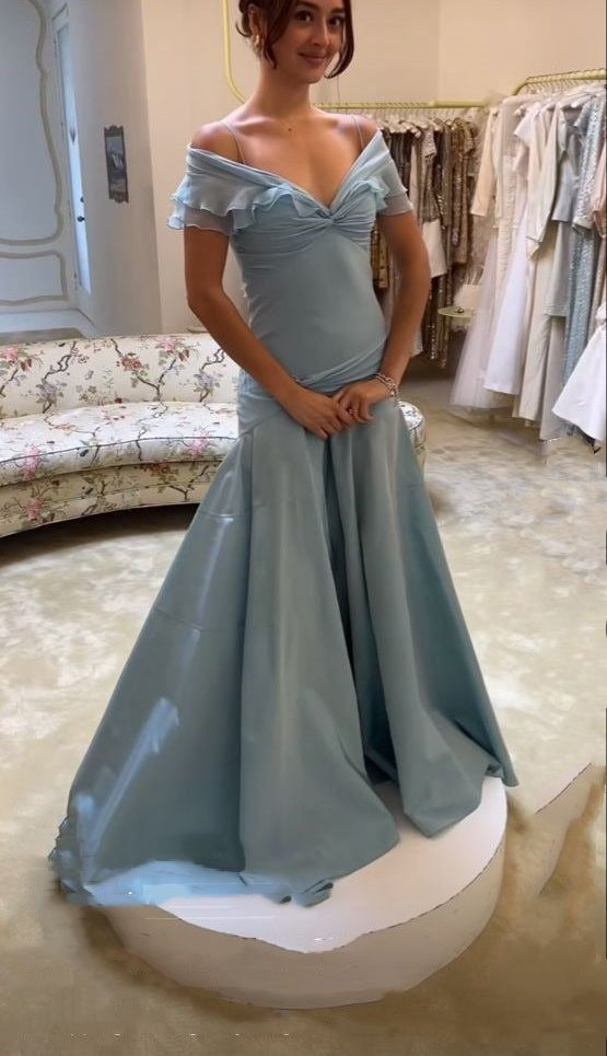 Off-the-shoulder Elegant A-Line Blue Chiffon Long Prom Dresses