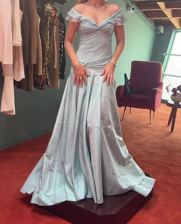 Off-the-shoulder Elegant A-Line Blue Chiffon Long Prom Dresses