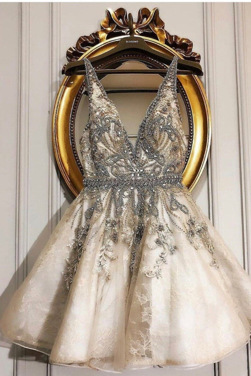 Spaghetti Straps Tulle Beads Deep V Neck Homecoming Dresses V Back Short Prom Dress BD22061