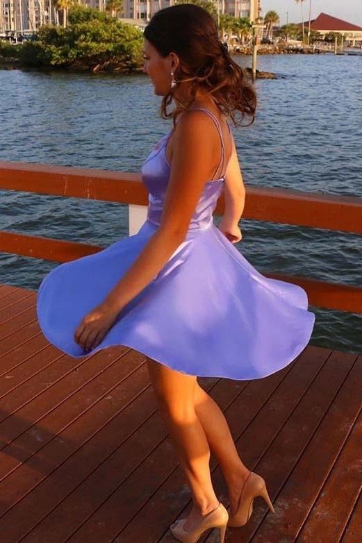 Spaghetti Straps V Neck Lilac Homecoming Dress With Pockets Backless Prom Dresses BD22059